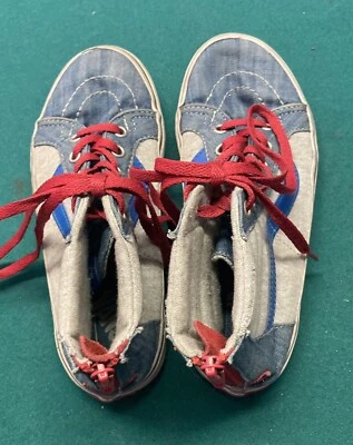 Sapatos infantis Vans Old Skool cano alto tamanho 2 azul e cinza com cadarços vermelhos e zíper nas costas - Imagem 1 de 4