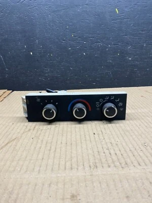 Panel de control climático Chevrolet Express 1500 2500 3500 2008-2010 L0476 hp Foto 1 de 4