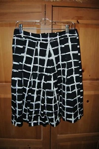 NEW LOFT WOMEN'S BLACK AND WHITE GRID PATTERN FULL SKIRT SIZE 6. PLEATED  - Picture 1 of 2