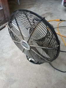Industrial Black CINNI Vintage 13" Electric 3-Speed Oscillating Mid-Century Fan - Picture 1 of 4