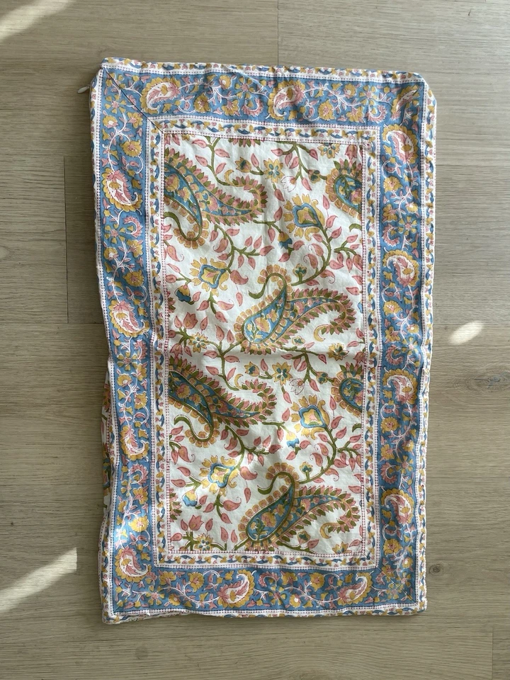 Funda de almohada Pottery Barn Paisley 16x26 Foto 1 de 4