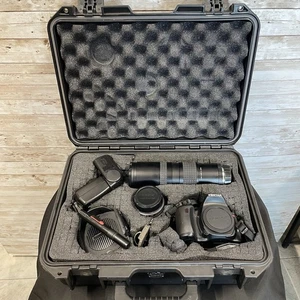 Pentax *Ist D L Digital SLR Lot. 2 Lenses Pelican Storm Case Filters Adapter - Picture 1 of 24