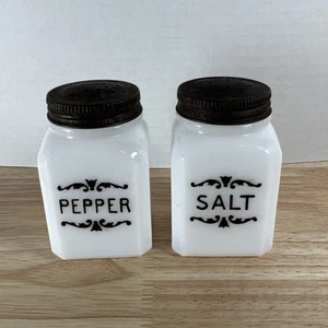 Pfeffer & Salzstreuer Set FRANK TEA & SPICE CO Marke Taube weiß Milchglas - Bild 1 von 10