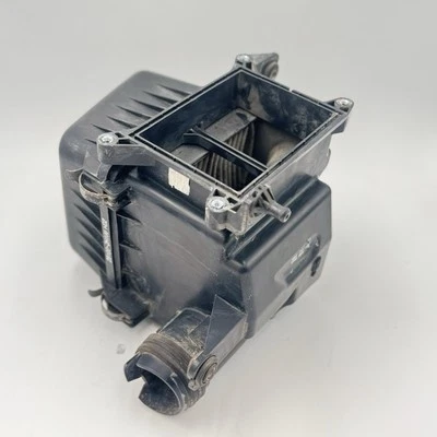 Caja limpiadora de admisión de aire Hyundai Elantra Touring 2007-2012 28111-2H100 OEM Foto 1 de 4