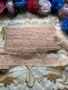 8m Vintage Creamy Pinkish Lace Trimming - Picture 1 of 2