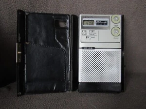 Rare Vintage National Panasonic Model RF-016 Portable Radio / Alarm Clock - Picture 1 of 7