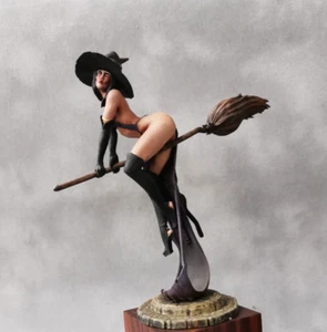 ⭐Witch Hand Painted Miniature Resin figure Scale 75mm 1/24⭐ - Picture 1 of 6
