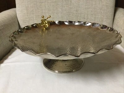 Hammered Silver Metal Pedestal Bowl/ Cake Stand  with Gold Leaves & Flower - Изображение 1 из 4