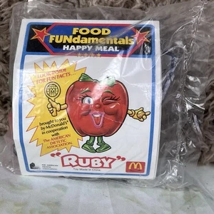 RUBY the Apple 1992 FOOD FUNDAMENTALS McDonald's HAPPY MEAL Toy New Sealed - Picture 1 of 7