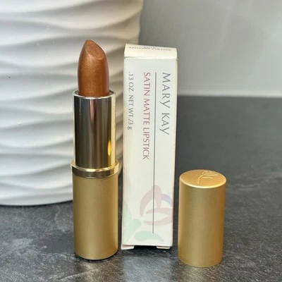 NUEVO Lápiz Labial Mary Kay Satinado Mate 4199 BISTRO BRONCE Descatalogado Tamaño COMPLETO Foto 1 de 4
