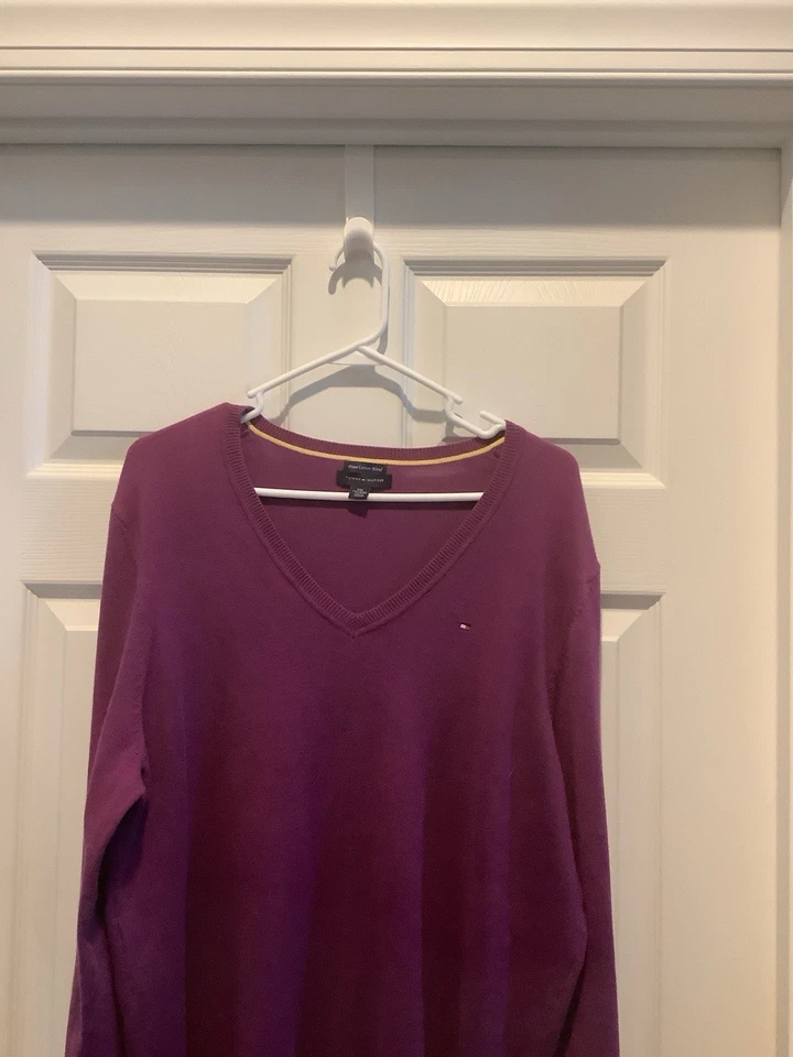 Suéter Tommy Hilfiger Para Hombre Talla 2XL XXL Cuello en V Pima Algodón Púrpura Foto 1 de 4