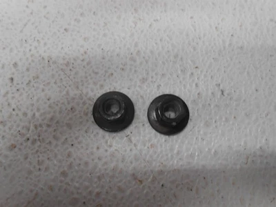 Dodge Dart 2013 capó a tuercas de bisagra izquierda o derecha Foto 1 de 3