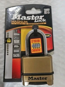 Lucchetto combinato Master Lock Magnum con grillo da 1,5" - Foto 1 di 2