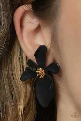 Paparazzi HAWAIIAN HEIRESS black earrings - Image 1 of 2