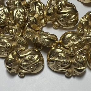Vintage Damen/Mädchen Design Metall Knopf/Zubehör Gold Oberfläche 3/4 Zoll x 1/2 Zoll Schaft - Bild 1 von 3