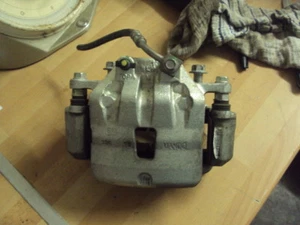 GM Chevrolet Camaro Front Left Brake Caliper part number 9220651 & BRACKET DISC - Picture 1 of 4