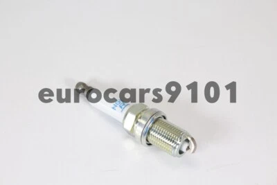 Bujía Volkswagen Jetta NGK 1675 06H905601A Foto 1 de 3