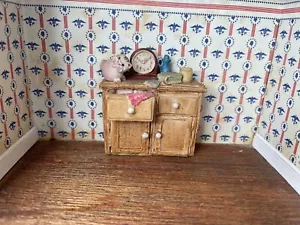 PETER FAGAN COLOUR BOX CAT CAT ON A Cabinet - Picture 1 of 8