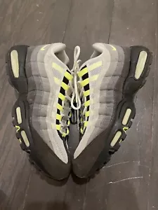 Nike Air Max 95 History of Air 2005 al neon taglia 12 313111 -071 HOA **Senza scatola - Foto 1 di 9