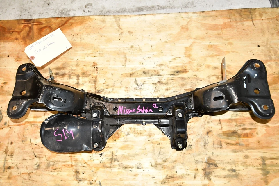 JDM 1995-1998 Nissan 240sx S14 OEM Subquadro Frontal Motor Berço Crossmember S14 - Imagem 1 de 3