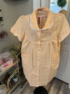 NWT Lati Fashion Womens Size Xxxl House Coat Nightgown Snaps Embroidered Pockets - Picture 1 of 10
