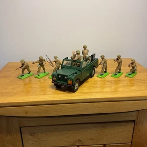 Britains 9777 Military LWB Land Rover code3 conversion with mortar and crew - Picture 1 of 9