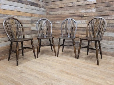 Four Vintage Rustic Distressed Country Farmhouse Wheelback Kitchen Dining Chairs - Image 1 of 4