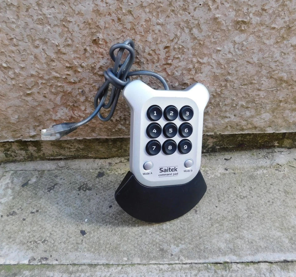 Saitek Command Pad KU-0418 PZ08AV Addon Keypad UNTESTED - Image 1 of 4