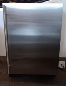 U-Line U-3024RS-00A 3024R REFRIGERATOR 24" RHH STAINLESS 3000 Right-hand - Picture 1 of 4