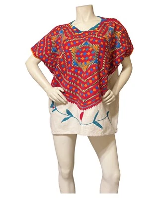 Antiguo Poncho Huipil Textil Ceremonial Maya Guatemalteco de San Mateo Ixtatán Foto 1 de 4