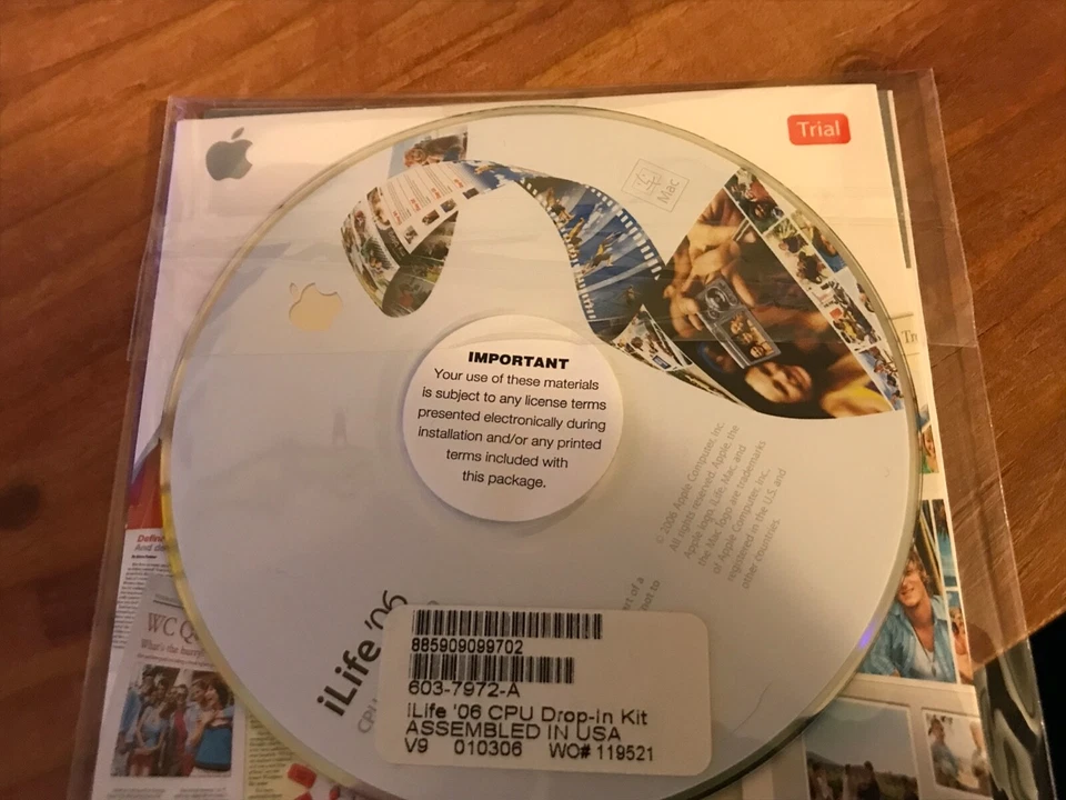 Apple Software MacBook OS X Life'06 trial disk  - Image 1 of 1