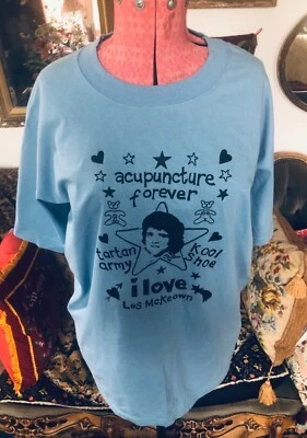 Vintage 2001 Acupuncture Clothing Les Mckeown Bay City Rollers T Shirt Size UKM - Image 1 of 4