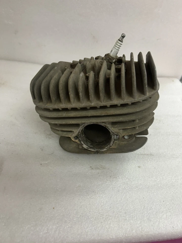1975 1976 Kawasaki KT 250 Trials KT250 Cylinder And Head Standard Bore Oem AHRMA Foto 1 de 4