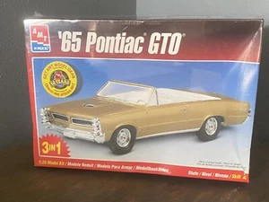 1998 AMT Ertl | ‘65 Pontiac GTO Convertible 3 in 1 | 1:25 | Model Car Kit - Picture 1 of 9