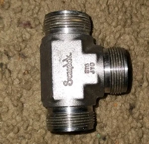 Swagelok 3/4" 316ss Tee Union Body - Picture 1 of 2
