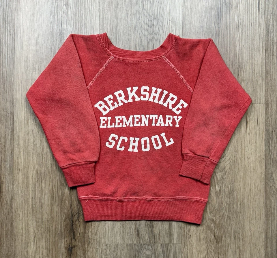 Sudadera de Colección Años 60 Berkshire Escuela Primaria Juvenil Pequeña Pullover Rojo Foto 1 de 4