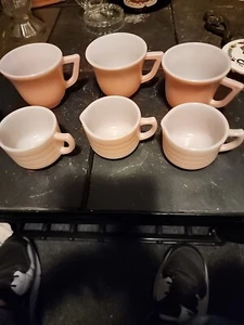 Hazel Atlas MODERNTONE PLATONITE LITTLE HOSTESS CHILD Pink CUP & Tea Accessories - Picture 1 of 4