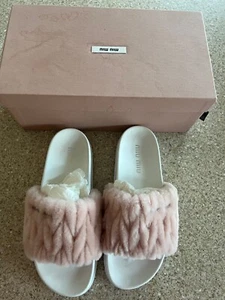 Sandali in pelliccia di shearling Miu autentici nuovi con etichette 39EU/6UK - Foto 1 di 20