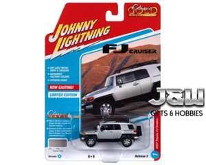 Johnny Lightning Toyota FJ Cruiser 2007 Silver JLSP278 A 1/64