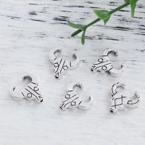15 Unusual Cow Skull Shaped Antique Silver Tone Spacer Beads 14 x 14mm - Picture 1 of 2