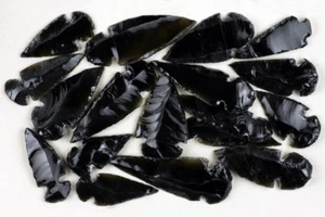 BLACK OBSIDIAN Arrowhead Obsidian Knapped Stone age repro Reenactment Arrow head - Picture 1 of 3