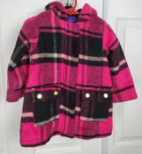 Madden Girl Mantel mit Kapuze Kleinkind Mädchen Größe 2T rosa schwarz kariert Druckknöpfe und Reißverschluss - Bild 1 von 4