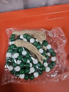 St. Patrick's Day Decor! Wood Beads& Twine Cute For Classroom Or Office! - Picture 1 of 3