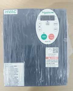 SCHNEIDER ELECTRIC ATV212HU30N4 3,0kW-3HP - Foto 1 di 5