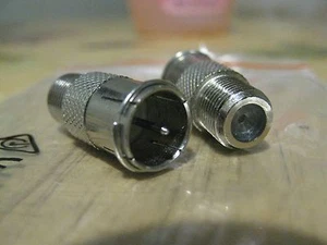 2x Quick PUSH-ON COAXIAL CABLE ADAPTER RG59/RG6 THREADED F-CONNECTOR Male/Female - Picture 1 of 1