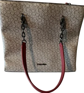 Calvin Klein Tasche Damen One Size Beige Rot Monogramm Kette Schulter Top Reißverschluss - Bild 1 von 14
