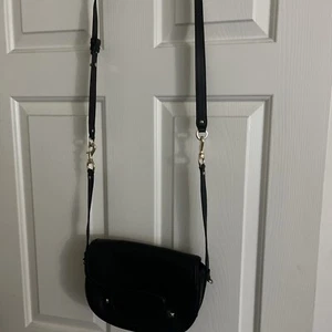 michael kors crossbody tasche schwarz leder. Nie benutzt in super Zustand. - Bild 1 von 7