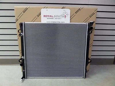 Toyota FJ Cruiser 2007 - 2014 Radiator Assembly Genuine OE OEM - Image 1 of 4