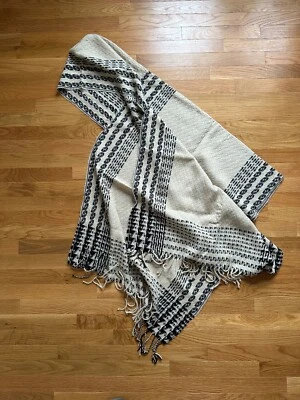 Envoltura de chal Free People Boho  Foto 1 de 3