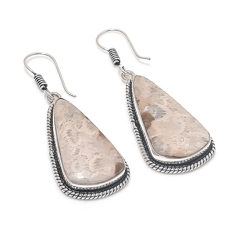 Pendiente de plata de ley 925 hecho a mano con piedras preciosas de coral fósil tamaño 2"" Foto 1 de 1